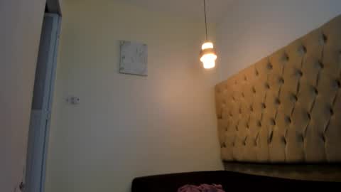 Snapshot of naomis_35 chatting on March 3, 2026, 7:53 pm naomis_35 online show from March 3, 2026, 7:53 pm