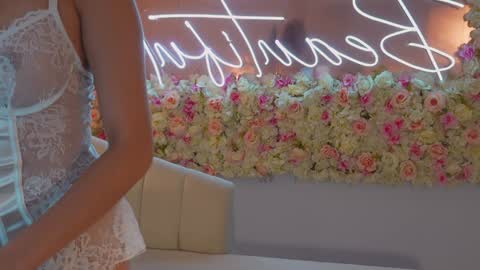 Naomi online show from January 22, 2025, 11:45 am