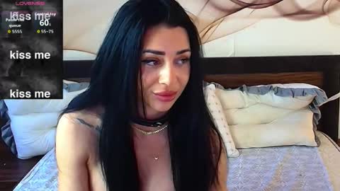 NaomiScarlett online show from May 25, 2026, 5:35 am