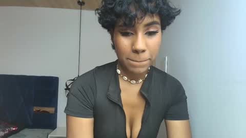 Snapshot of naomy__smith__ chatting on February 25, 2026, 8:07 pm N A O M Y online show from February 25, 2026, 8:07 pm