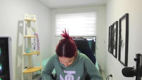 naomy_sex_69 online show from November 1, 2025, 7:38 pm