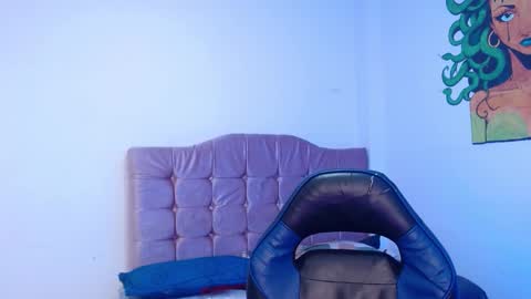 Nao online show from September 28, 2025, 1:05 pm