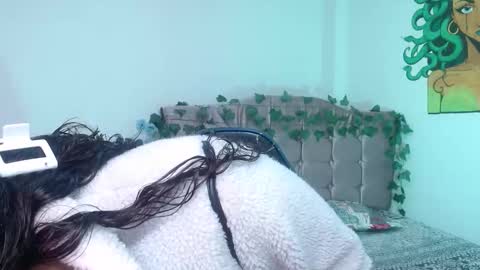 Nao online show from December 15, 2025, 2:54 pm