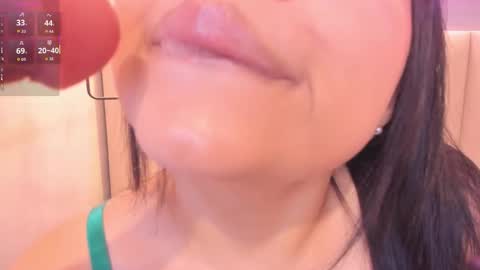 Snapshot of naomymonroe_ chatting on November 13, 2025, 9:58 pm Naomy online show from November 13, 2025, 9:58 pm