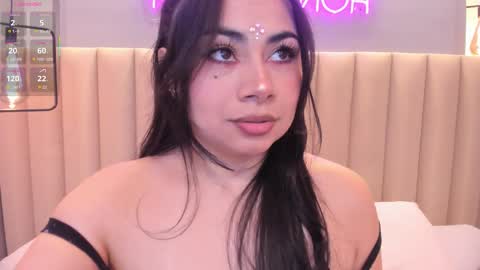 Snapshot of naomymonroe_ chatting on November 16, 2025, 5:29 pm Naomy online show from November 16, 2025, 5:29 pm