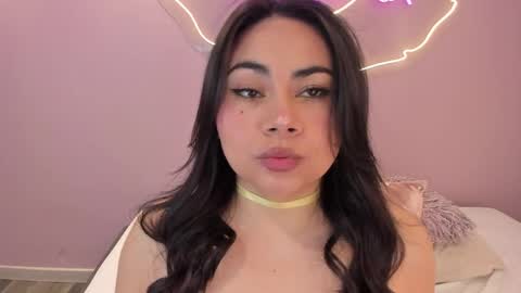 Snapshot of naomymonroe_ chatting on April 19, 2026, 11:42 am Naomy online show from April 19, 2026, 11:42 am