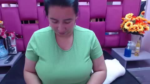 Snapshot of naomyprinces_ chatting on January 20, 2025, 1:21 pm Bulma Heidi online show from January 20, 2025, 1:21 pm
