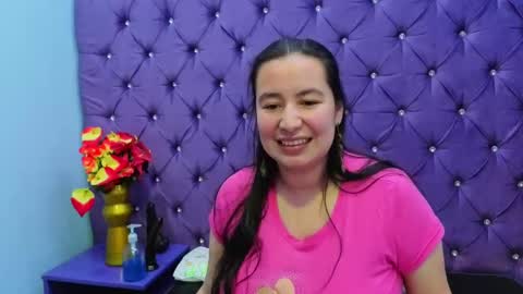 Snapshot of naomyprinces_ chatting on October 6, 2025, 2:25 pm Bulma Heidi online show from October 6, 2025, 2:25 pm