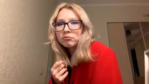 Snapshot of narcisacrafts chatting on March 17, 2026, 3:48 pm Sarah online show from March 17, 2026, 3:48 pm