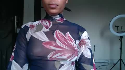 bella online show from December 17, 2025, 4:46 pm