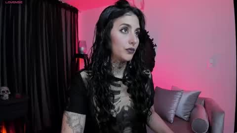 Goddess Alice online show from November 6, 2025, 5:19 am