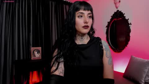 Snapshot of nasty_alice1 chatting on December 19, 2025, 7:15 am Goddess Alice online show from December 19, 2025, 7:15 am