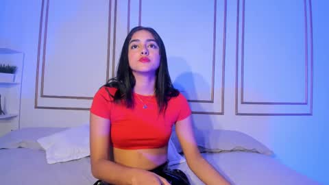 Naty  online show from February 11, 2025, 1:41 pm