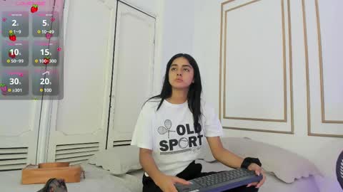 Naty  online show from March 7, 2025, 12:34 pm