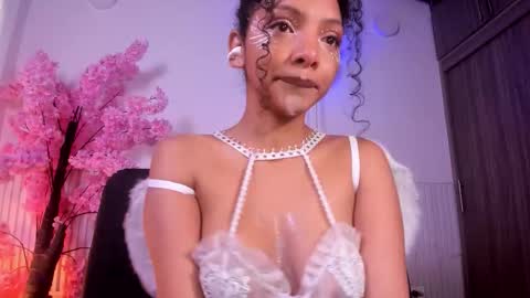 Natalia online show from October 21, 2025, 3:46 pm