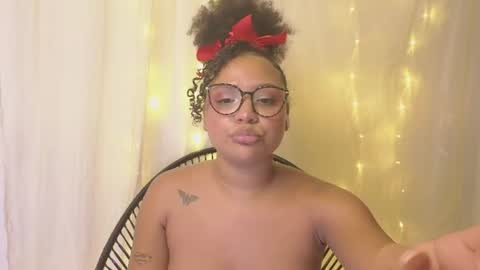 natalia_curlyx online show from August 3, 2026, 3:38 am