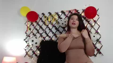 Natalia Walker online show from July 17, 2026, 4:01 pm