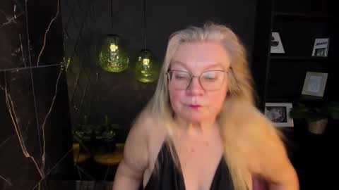 NataliCloud online show from November 30, 2025, 1:04 pm