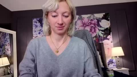 Snapshot of natalie_bitton chatting on May 2, 2026, 8:30 am Natalie online show from May 2, 2026, 8:30 am