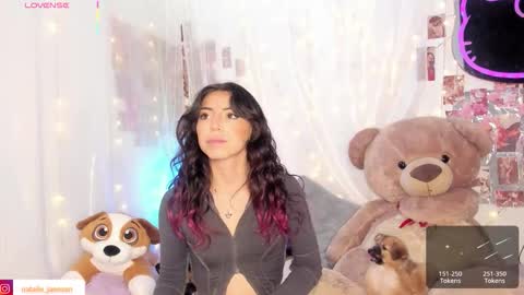 Snapshot of natalie_jaensen chatting on February 8, 2026, 8:12 pm online show from February 8, 2026, 8:12 pm