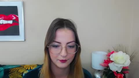 Snapshot of natalie_live chatting on February 3, 2025, 7:51 am NatalieSexy online show from February 3, 2025, 7:51 am