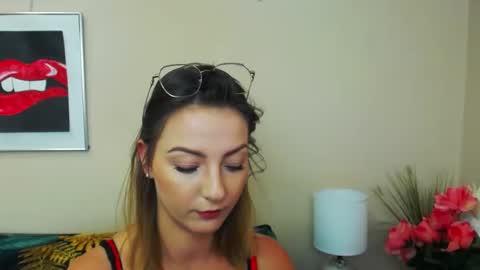 Snapshot of natalie_live chatting on February 14, 2025, 7:38 am NatalieSexy online show from February 14, 2025, 7:38 am