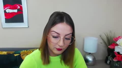 Snapshot of natalie_live chatting on February 19, 2025, 7:17 am NatalieSexy online show from February 19, 2025, 7:17 am