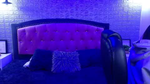 natalie  online show from October 23, 2025, 3:06 am