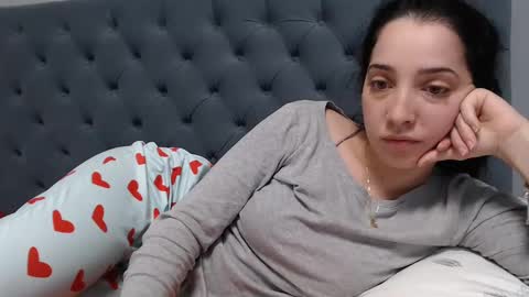 Miia online show from February 7, 2025, 3:01 am