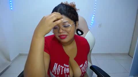 Snapshot of natalie_tits1 chatting on December 4, 2025, 6:01 am natalie_tits1 online show from December 4, 2025, 6:01 am