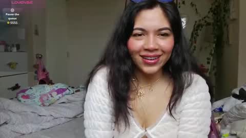 Snapshot of nataliesoda chatting on October 28, 2025, 4:42 pm Natalie Soda online show from October 28, 2025, 4:42 pm