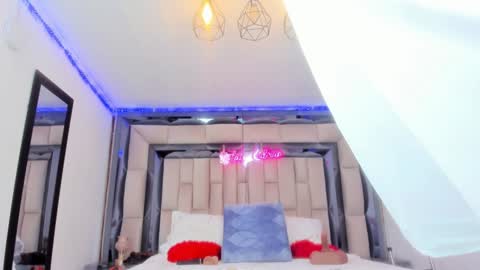 Snapshot of nataly_kydman chatting on December 4, 2024, 1:58 am Nataly Kydman online show from December 4, 2024, 1:58 am