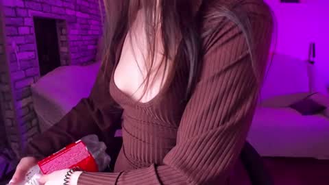 Snapshot of natalyfreman chatting on March 10, 2025, 4:57 pm Nataly online show from March 10, 2025, 4:57 pm