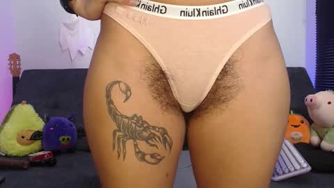 Snapshot of natalygreww chatting on October 17, 2025, 2:19 pm online show from October 17, 2025, 2:19 pm