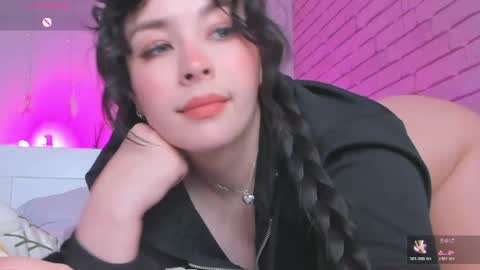 Snapshot of natalyhayes chatting on April 21, 2026, 11:38 am Nataly online show from April 21, 2026, 11:38 am