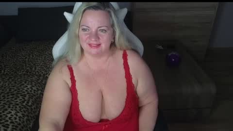 Snapshot of natascha1202 chatting on January 1, 2025, 12:43 am Natalli online show from January 1, 2025, 12:43 am