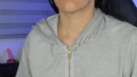 Natasha online show from December 15, 2025, 4:06 am