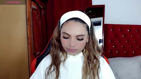 natasha__magics online show from October 11, 2025, 2:00 am