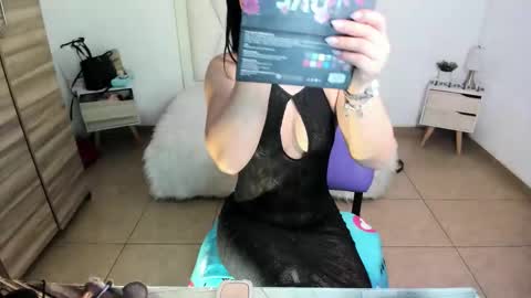 Snapshot of natasha_bernett chatting on March 5, 2026, 12:17 am Natasha Bernett online show from March 5, 2026, 12:17 am