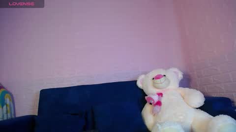 Natasha online show from December 18, 2025, 3:34 am