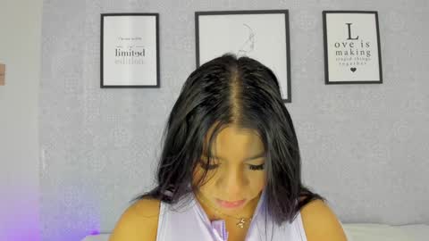 Snapshot of natasha_harpper chatting on February 4, 2025, 10:54 am Natasha online show from February 4, 2025, 10:54 am