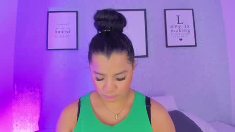 Snapshot of natasha_harpper chatting on February 23, 2025, 12:59 pm Natasha online show from February 23, 2025, 12:59 pm