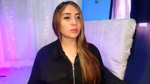 Snapshot of natasha_peach_ chatting on September 9, 2025, 10:31 pm Natasha online show from September 9, 2025, 10:31 pm