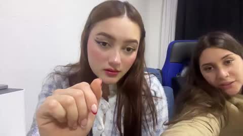 Snapshot of natasha_romanof18 chatting on January 8, 2026, 4:04 am natasha_romanof18 online show from January 8, 2026, 4:04 am