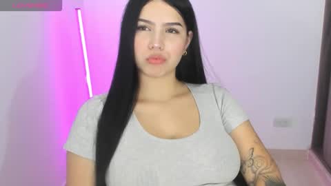 Snapshot of natasha_su chatting on January 16, 2026, 10:25 pm Natalia online show from January 16, 2026, 10:25 pm