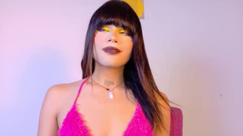 Natahsa  online show from September 17, 2025, 4:47 am