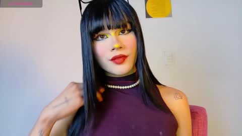 Natahsa  online show from September 27, 2025, 5:56 am