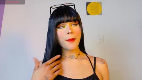 Natahsa  online show from September 28, 2025, 5:57 am