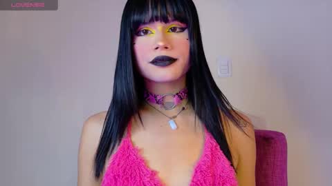 Natahsa  online show from October 5, 2025, 5:06 am