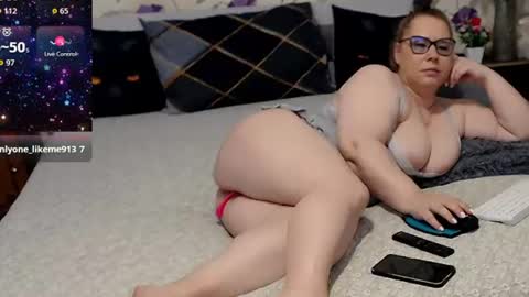 Snapshot of natashadivyne chatting on July 10, 2026, 7:56 am natashadivyne online show from July 10, 2026, 7:56 am